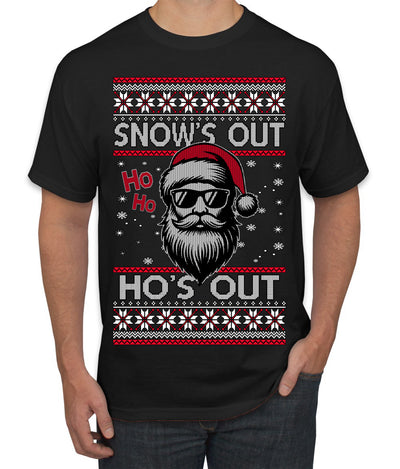 Snow's Out Hos Out | Funny Santa Claus Ugly Christmas Sweater Men's T-Shirt