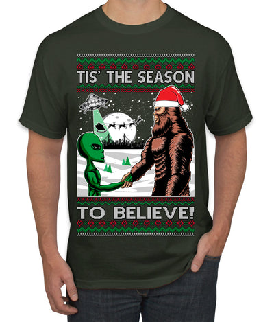 Bigfoot Tis' The Season to Believe in Conspiracies Aliens Ufo Ugly Christmas Sweater Men's Graphic T-Shirt
